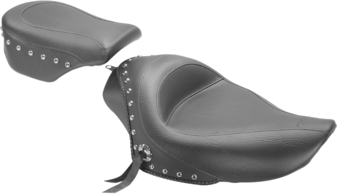 MUSTANG Studded Solo Seat - XL '04-'21 76154