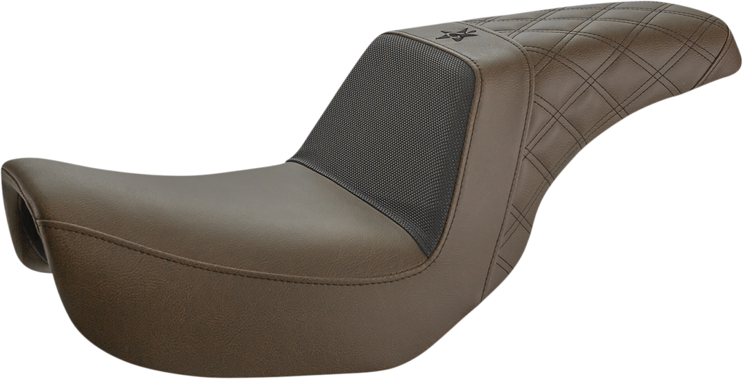SADDLEMEN Unknown Industries Seat - Front Carbon Fiber/Black Gripper Lumbar/Rear Lattice Stitch - Dyna UN06-04-173BR