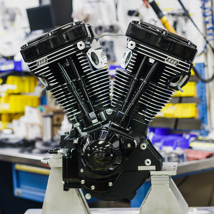 S&S CYCLE V124 Long Block Engine - Black Edition - Big Twin | Custom Chasis w/Alternator-Style Primary 310-1158