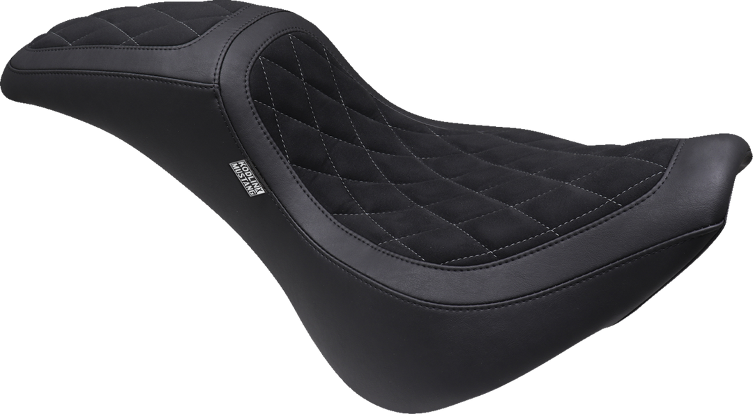 MUSTANG Signature Series Fastback™ - Vinyl/Alcantara® - Diamond Stitch w/ Gun Metal Thread - FX '18-'25 76321GM