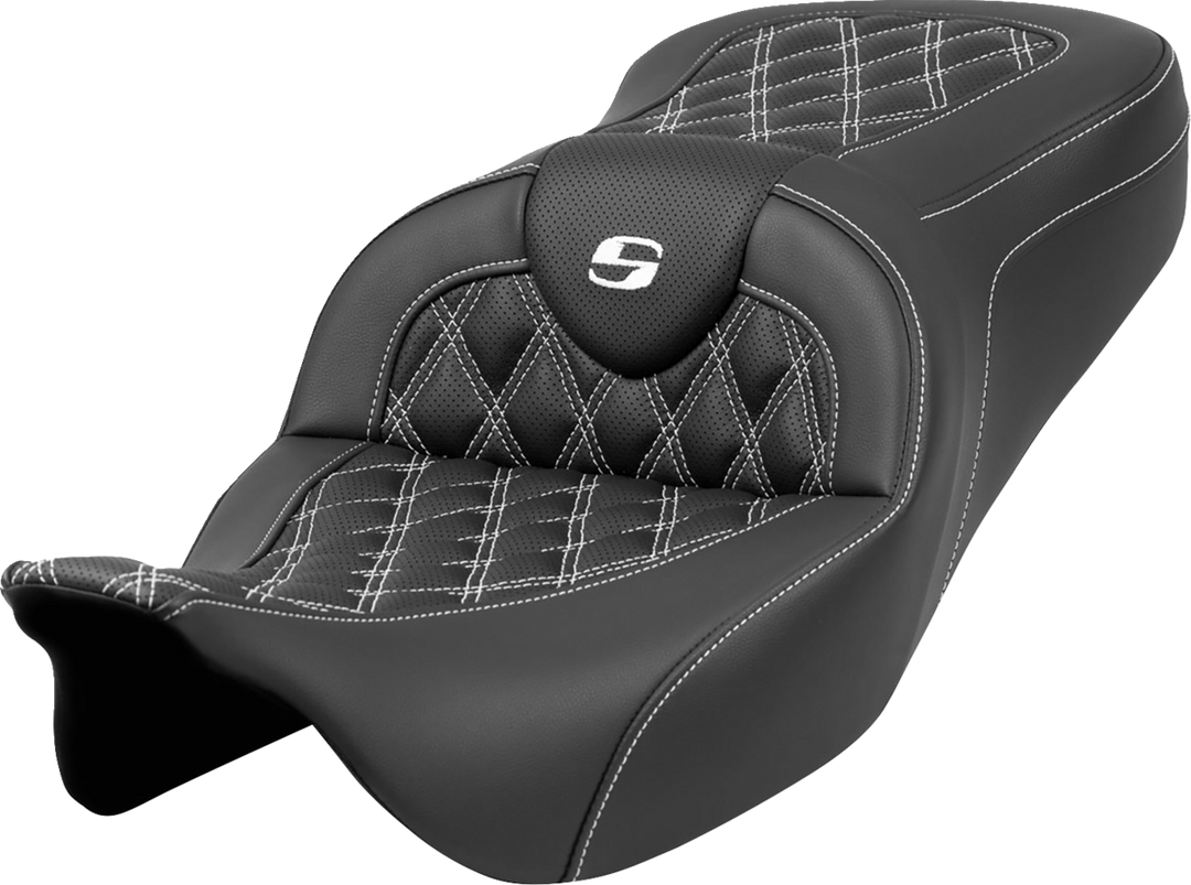 SADDLEMEN Roadsofa™ Seat - Lattice Stitch - White Stitch - without Backrest - FLH/FLT '08-'23 808-07B-18206