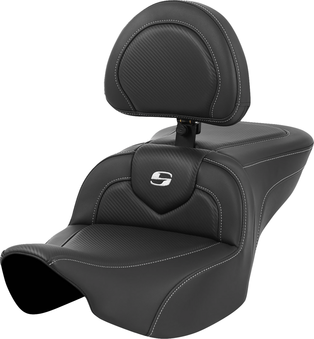 SADDLEMEN Roadsofa™ Seat - Carbon Fiber - Silver Stitch/Silver Logo - with Backrest - FL '23-'24 823-07-185BR