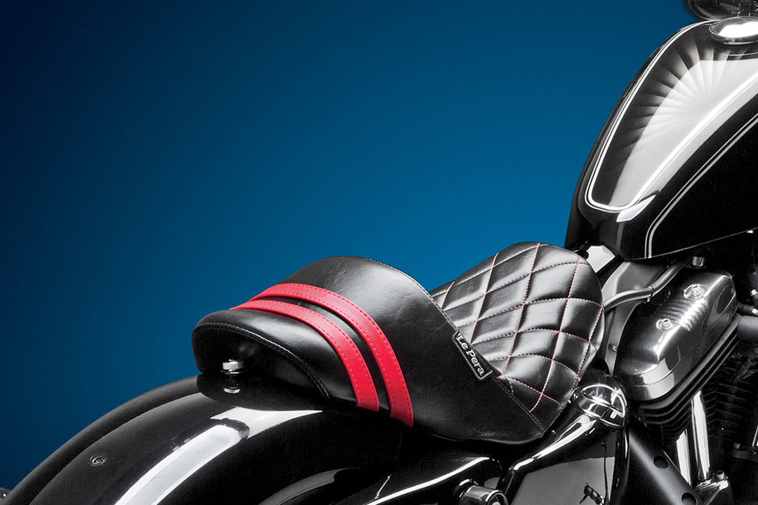 LE PERA Stubs Spoiler Seat - Diamond - Black w/ Red Stripes - XL '04-'23 LK-416DMRED