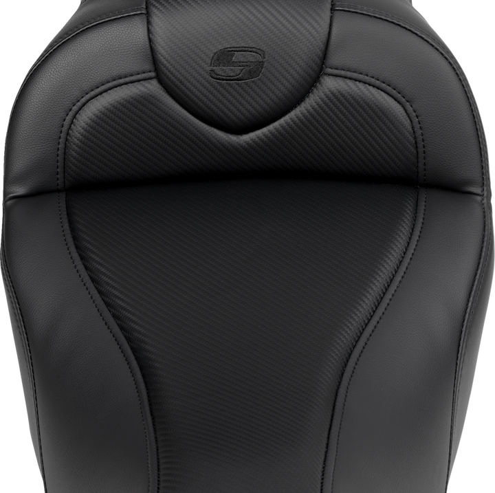 SADDLEMEN Roadsofa™ Seat - with Backrest - Carbon Fiber - Black Stitch - FL '08-'19 808-07B-185B0