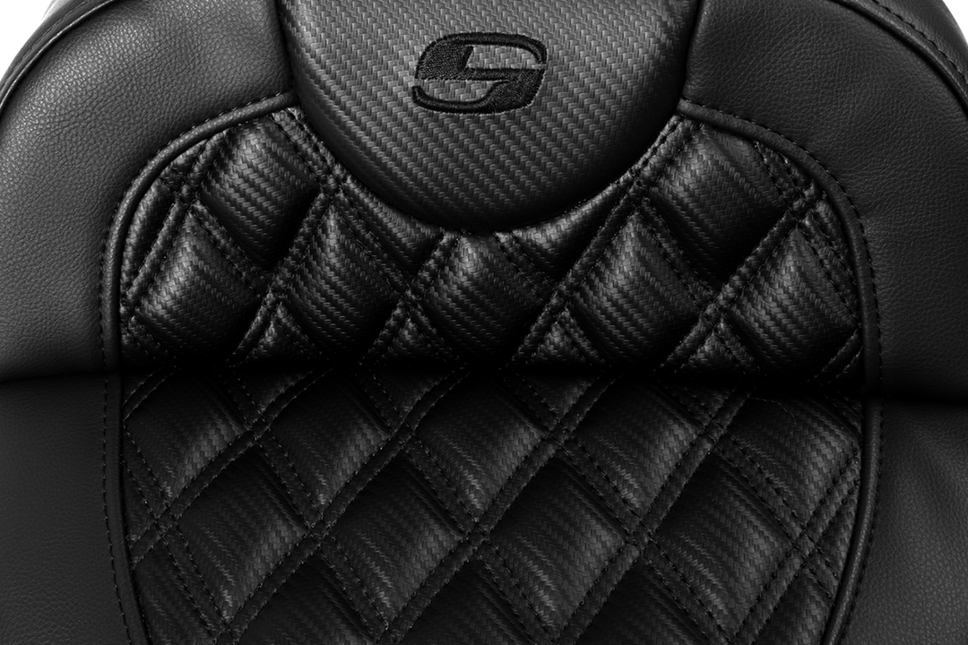 SADDLEMEN Roadsofa™ Extended Reach Seat - without Backrest - Lattice Stitch - Carbon Fiber - FL '08-'23 808-07B-207A0