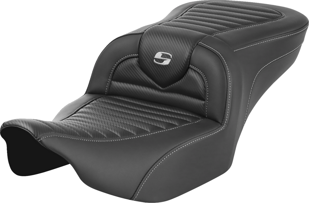 SADDLEMEN Roadsofa™ Seat - without Backrest - Tuck-n-Roll - Carbon Fiber - FLTR/FLHX '23-'24 823-07-20400