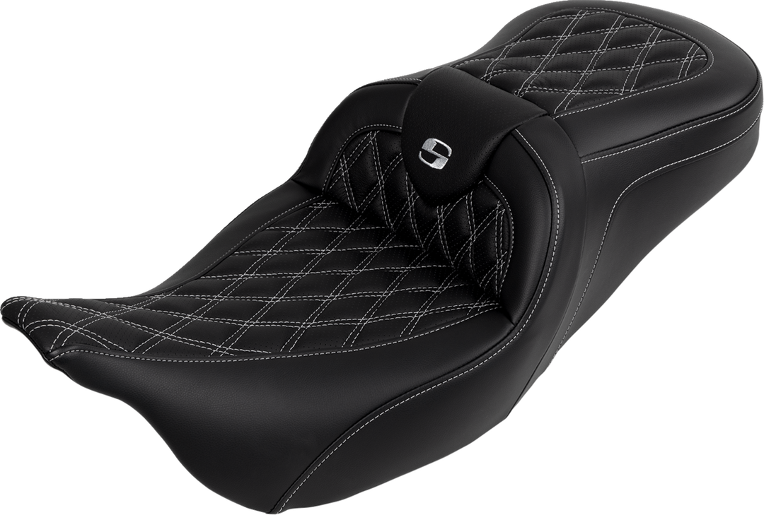 SADDLEMEN Roadsofa™ Seat - with Backrest - Silver Stitch - FL '08-'23 808-07B-182B5