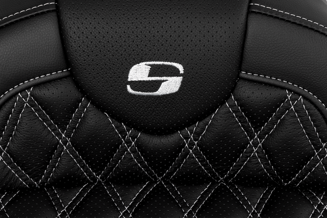 SADDLEMEN Roadsofa™ Seat - with Backrest - Silver Stitch - FL '08-'23 808-07B-182B5