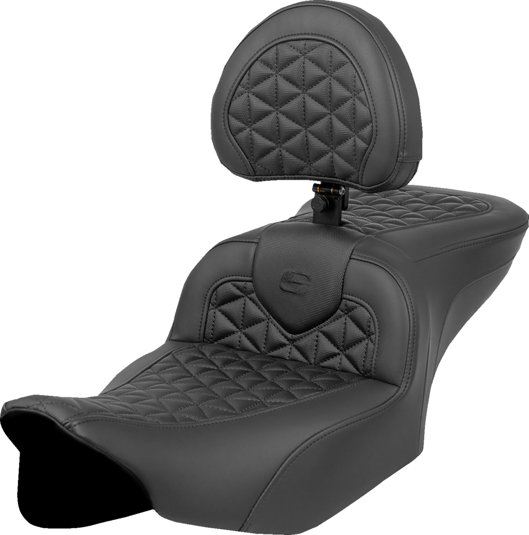 SADDLEMEN RoadSofa™ Tri Gripper Seat - Standard Reach - w/ Backrest - FLH/FLT '23-'24 823-07-210B0