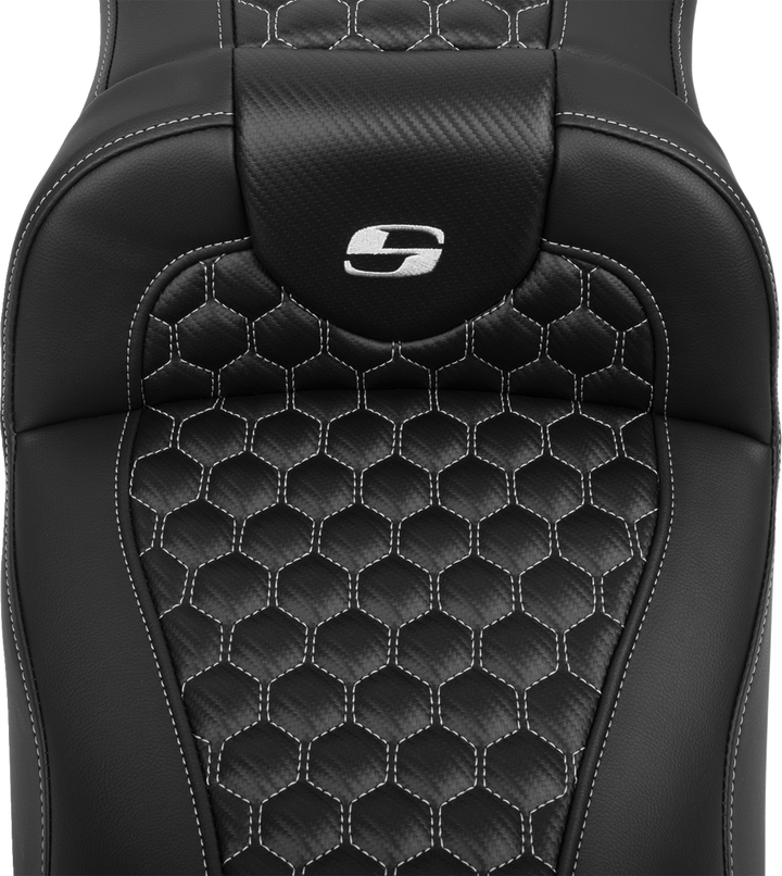 SADDLEMEN Roadsofa Extended Reach Seat - with Backrest - Honeycomb - Silver Stitch - FLTR/FLHX '23-'24 - 823-07-190B5