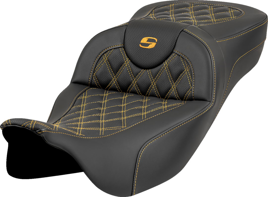 SADDLEMEN Roadsofa™ Extended Reach Seat - Lattice Stitch - Gold Stitch - without Backrest - FL '08-'23 808-07B-18407
