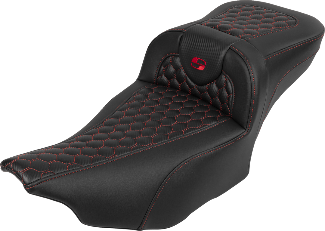 SADDLEMEN Roadsofa™ Extended Reach Seat - with Backrest - Honeycomb - Red Stitch - FLTR/FLHX '23-'24 823-07-190B4