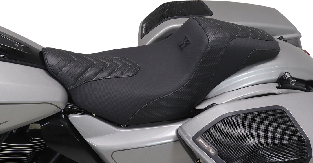 MUSTANG Kodlin Signature Series Squareback* Seat - Black w/ Gunmetal Stitch - FLH/FLT '23-'24 76324GM