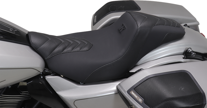 MUSTANG Kodlin Signature Series Squareback* Seat - Black w/ Gunmetal Stitch - FLH/FLT '23-'24 76324GM