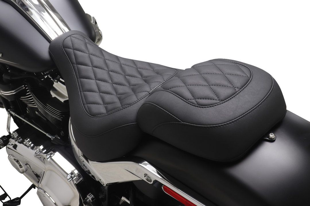 MUSTANG Wide Tripper* Solo Seat - no Backrest - Diamond - Black Stitch - FXBR '23-'25 85033