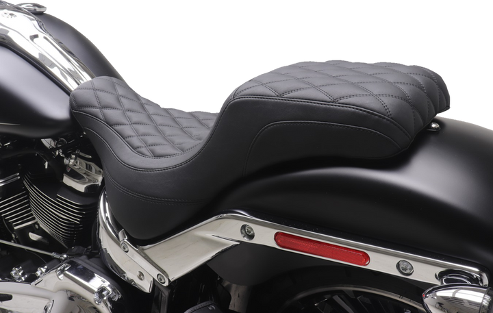 MUSTANG One-Piece/2-Up Squareback Seat - Double Diamond - Black Stitch - FXBR '23-'25 86006