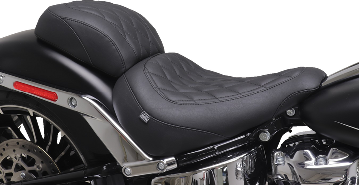 MUSTANG Wide Tripper* Passenger Seat - Diamond - Black Stitch - FXBR '23-'25 85213