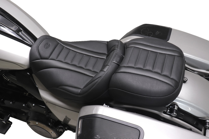 MUSTANG Deluxe Passenger Seat - Wide - Gunmetal Stitch - FLT/FLH '23-'25 88420GM