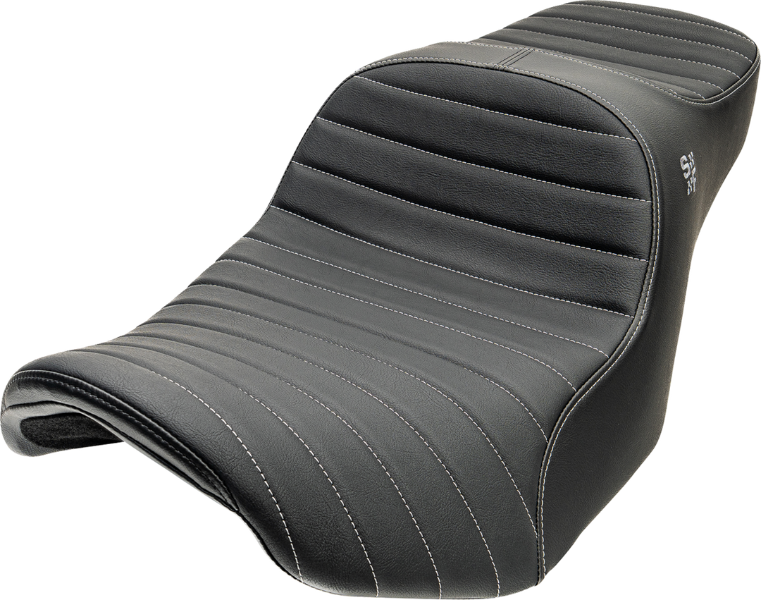 SLYFOX Chariot Seat - Silver Classic Stitch - Silver Logo - FLH/FLT '23.5-'26 4729B