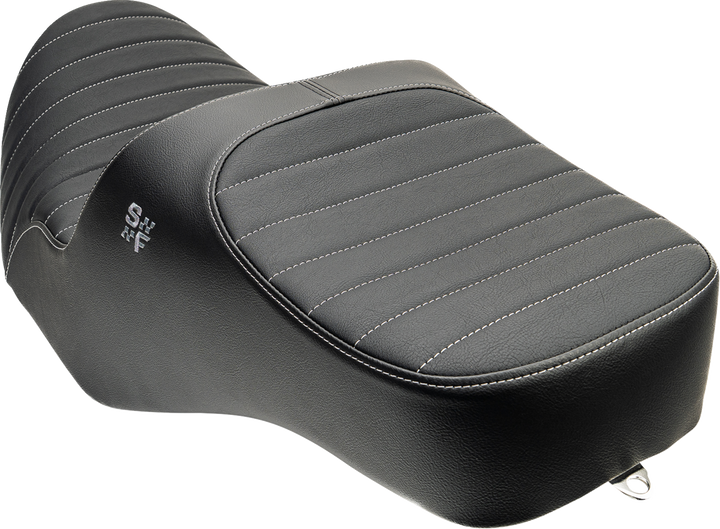 SLYFOX Chariot Seat - Silver Classic Stitch - Silver Logo - FLH/FLT '23.5-'26 4729B