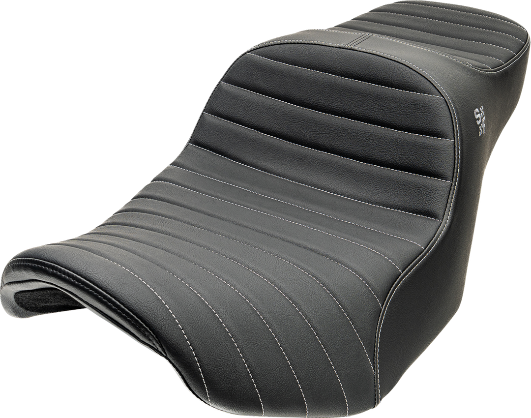 SLYFOX Chariot Seat - Silver Classic Stitch - Silver Logo - FLH/FLT '09-'23.5 4723B