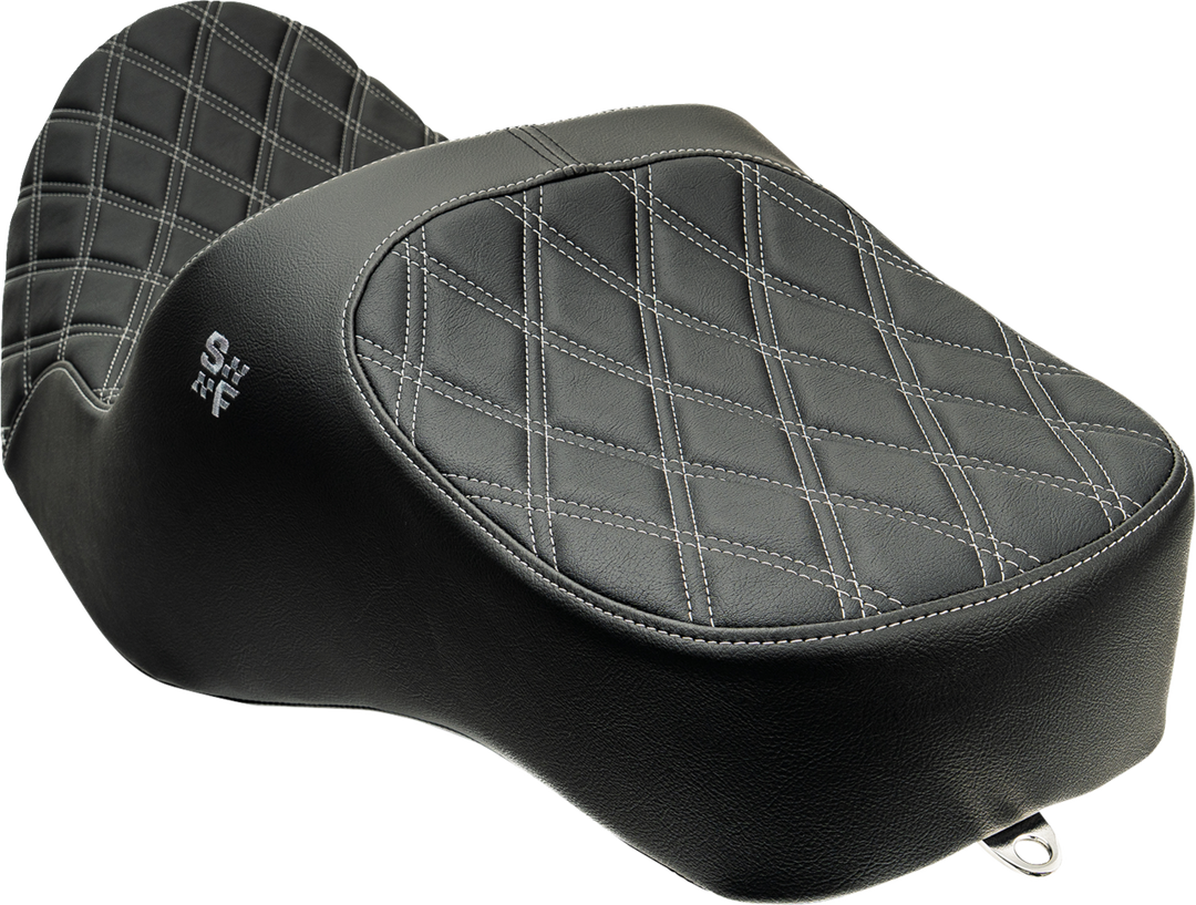 SLYFOX Chariot Seat - Silver Double Diamond Stitch - Silver Logo - FLH/FLT '23.5-'26 4729D