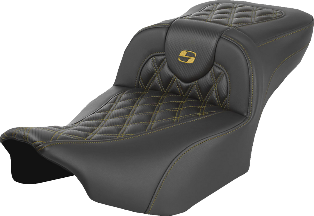 SADDLEMEN Extended Reach Roadsofa™ Seat - Carbon Fiber - without Backrest - Gold Lattice Stitch - FL '23-'25 823-07-20707