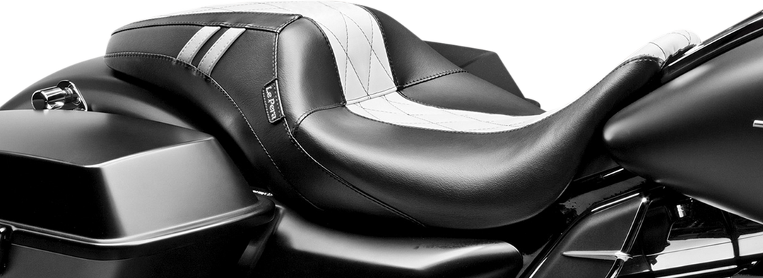 LE PERA Outcast GT Seat - Full-Length - w/o Backrest - Black Double Diamond w/White Inlay - FL '08-'23 LK-987GT1