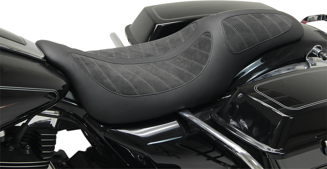 MUSTANG Kodlin Solo Seat - Black - FL '08-'25 76292