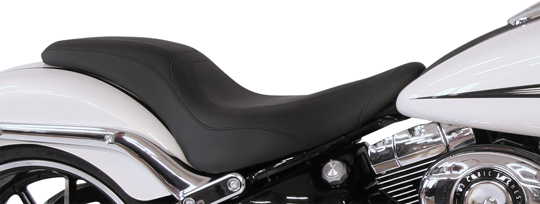 MUSTANG Tripper™ Fastback Seat - Stitched - Black - FXSB '13-'17 76780