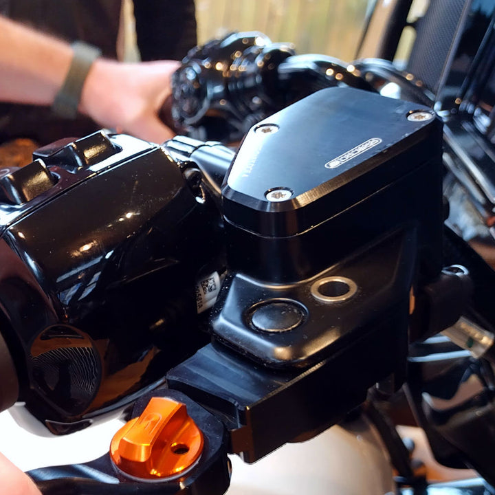 Oberon Performance Front Brake Reservoir Cap - 23.5+ Touring - RES-0125